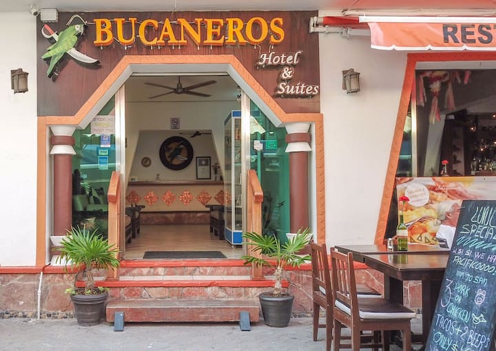 Cama Kingsize + Ac + Cocineta - Isla Mujeres