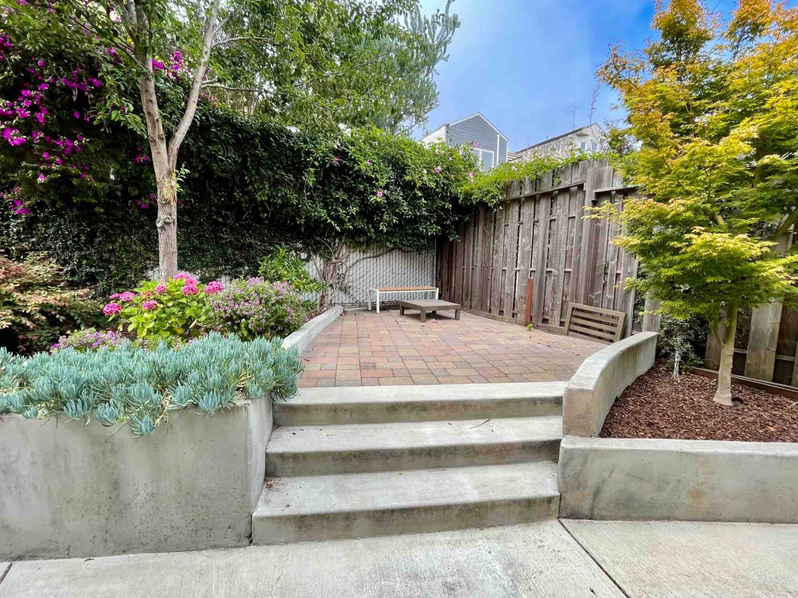 Condo in San Francisco · ★4.8 · 2 bedrooms · 2 beds · 1 bath - Image 44