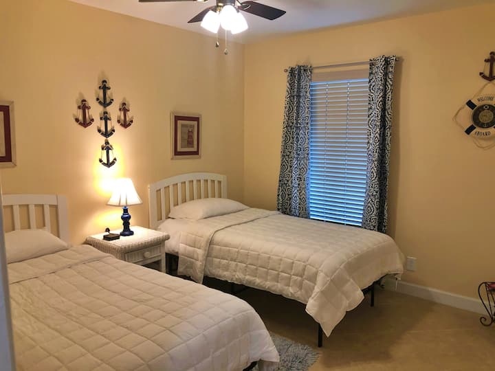 Twin palm (twin guest room)