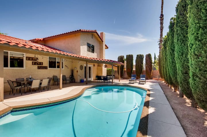 Bella Estate w/ Pool and 4 bedrooms