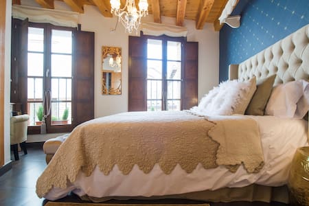 ★SXVI historisk bygning i det centrale Toledo★