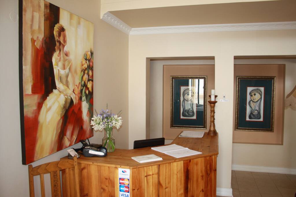 RECEPTION AREA