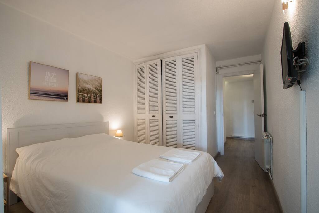 1ª Habitacion con cama de matrimonio