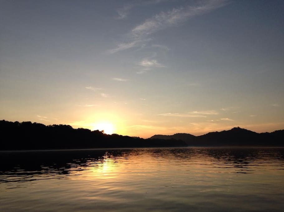 Amazing sunsets on Cordell Hull Lake