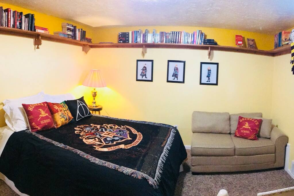 Queen and loveseat that becomes a smaller full-sized bed. This could fit one person or 2 smaller kids.