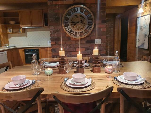 Art-Inspired Rustic Resort & Renovated Studio