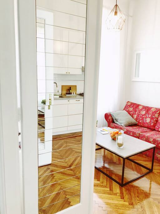 Entrance from bedroom 1