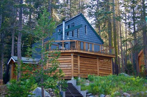 Sweet Serene Lakes Getaway with Lakeview