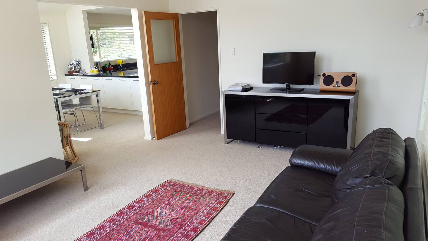 Fabulous Townhouse Near Town, Hospitals & Uni 5