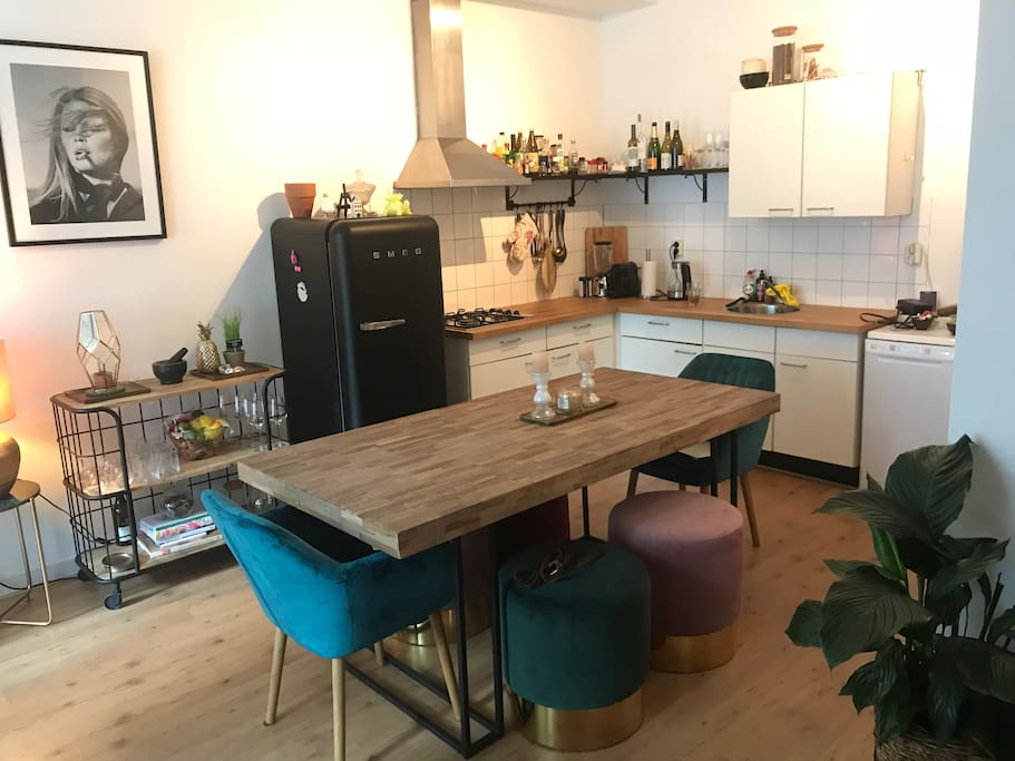 The kitchen with Nice diningtable