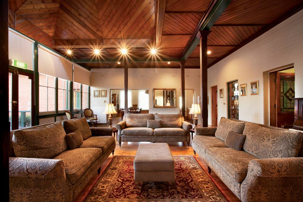 Lounge area