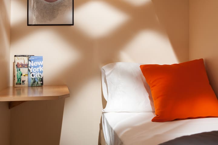 Single Cabins (Chelsea, Manhattan, NYC)