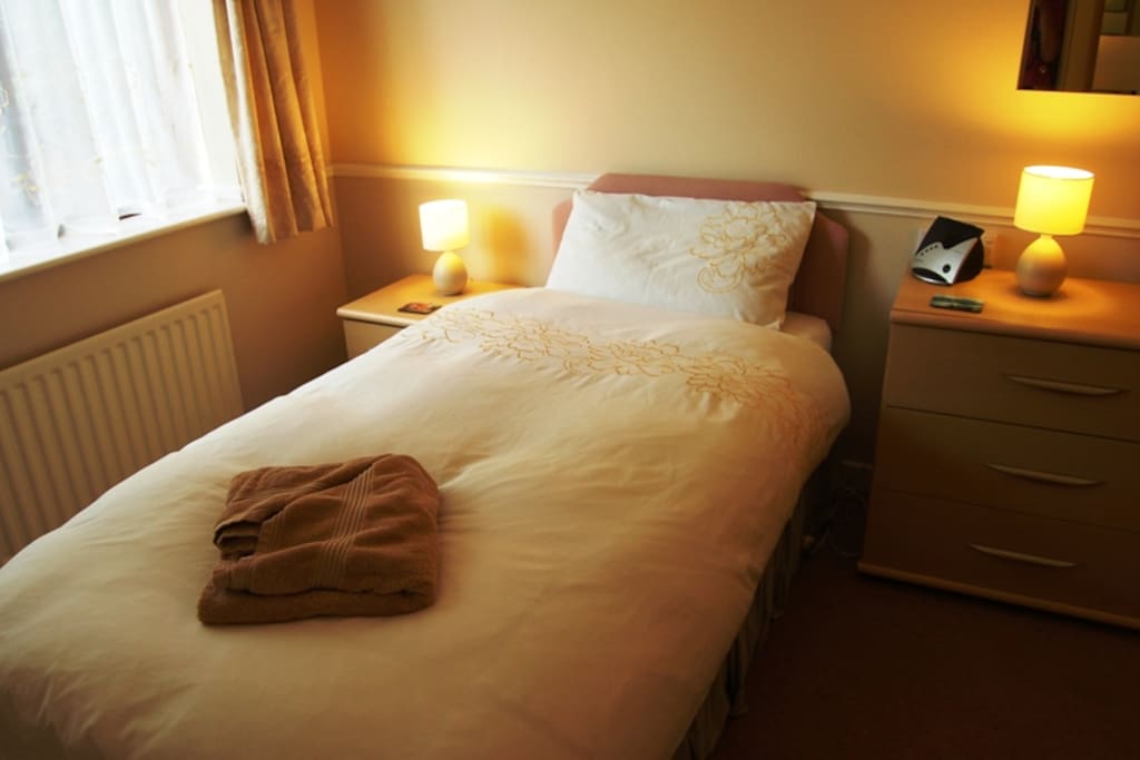 Single bedroom with separate private bathroom