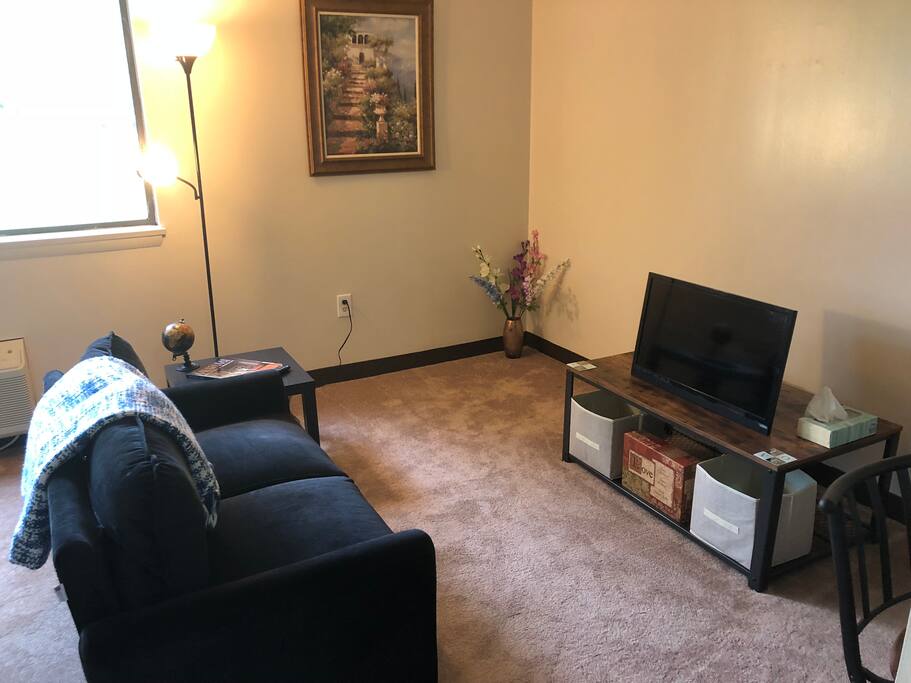 Wifi & Basic Cable TV