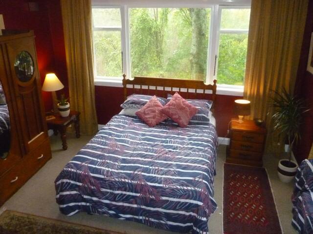 Go Bush in the Heart of the City