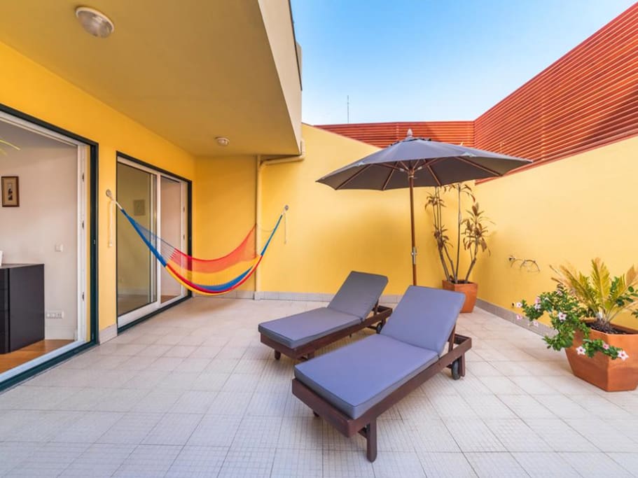 Large Terrace - Deck Chairs - Hammock - Umbrella
