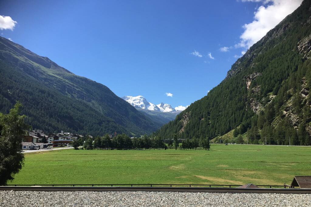 View from the balcony / Balkonblick