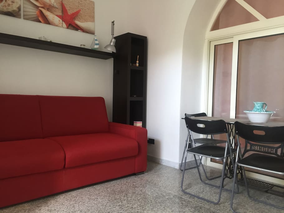 Ingresso con divano letto