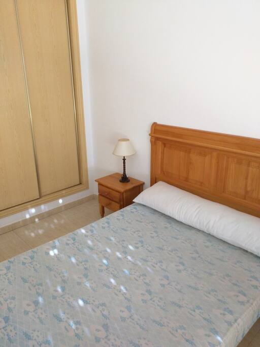Habitación matrimonio armario empotrado