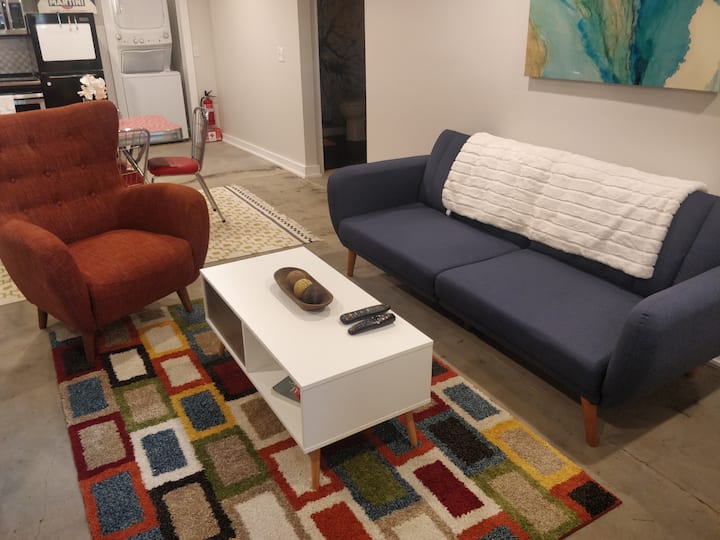 Mid Century Modern Guest House In The Plaza - Paseo – Oklahoma City