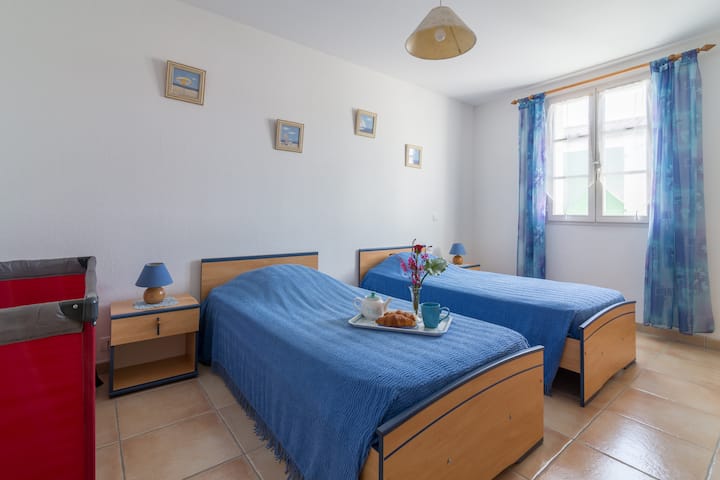 Dhoma e gjumit 4 me dy krevate tek (90x190) kat