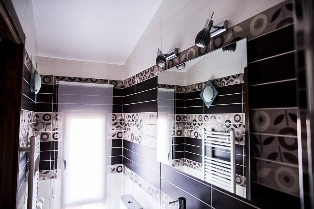 Baño dentro de la habitación