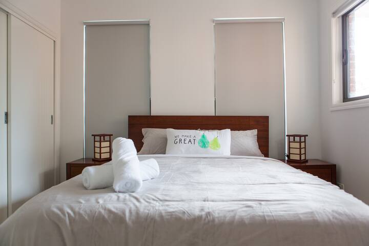 Spacious home with Netflix, unlimited wifi gallery image 3