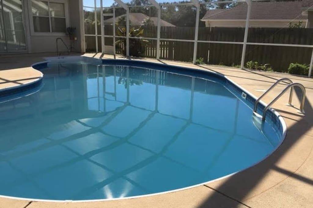 Pool access with Wifi, open until 10-11pm