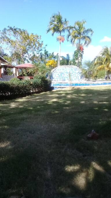 finca con unas exelentes areas para ospedaje