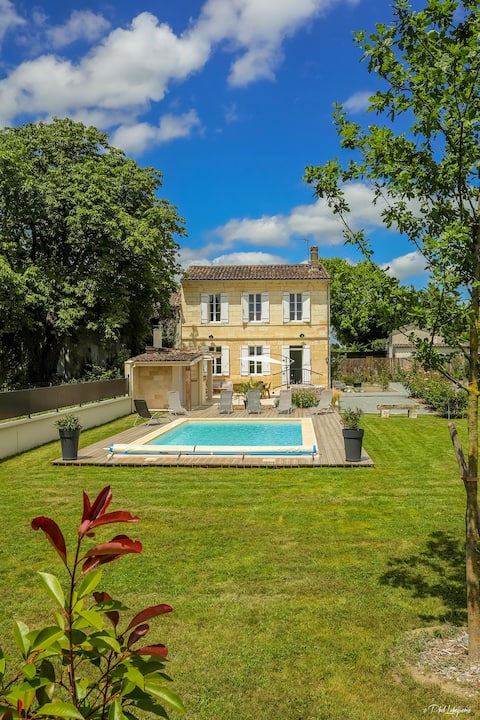 Tour Berthonneau House, with pool