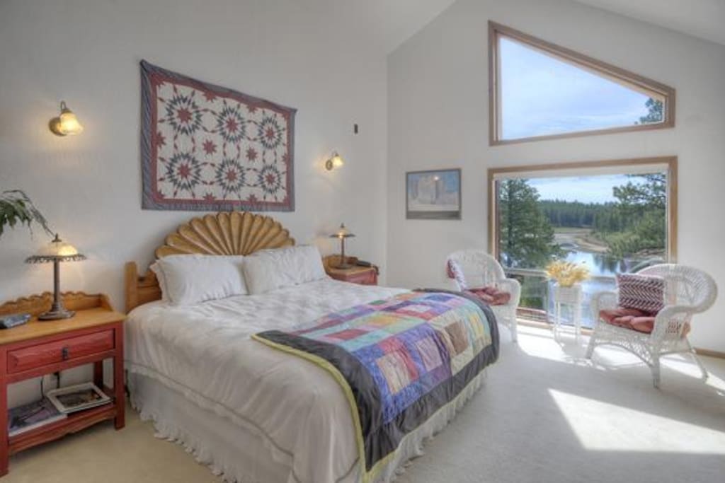 One of the king bedrooms