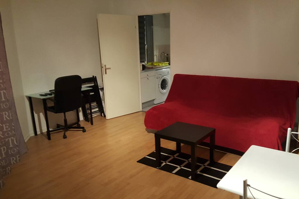 Salon / salle à manger (2)