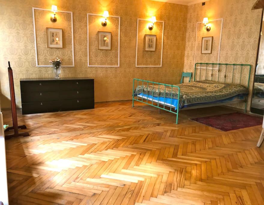King size bed