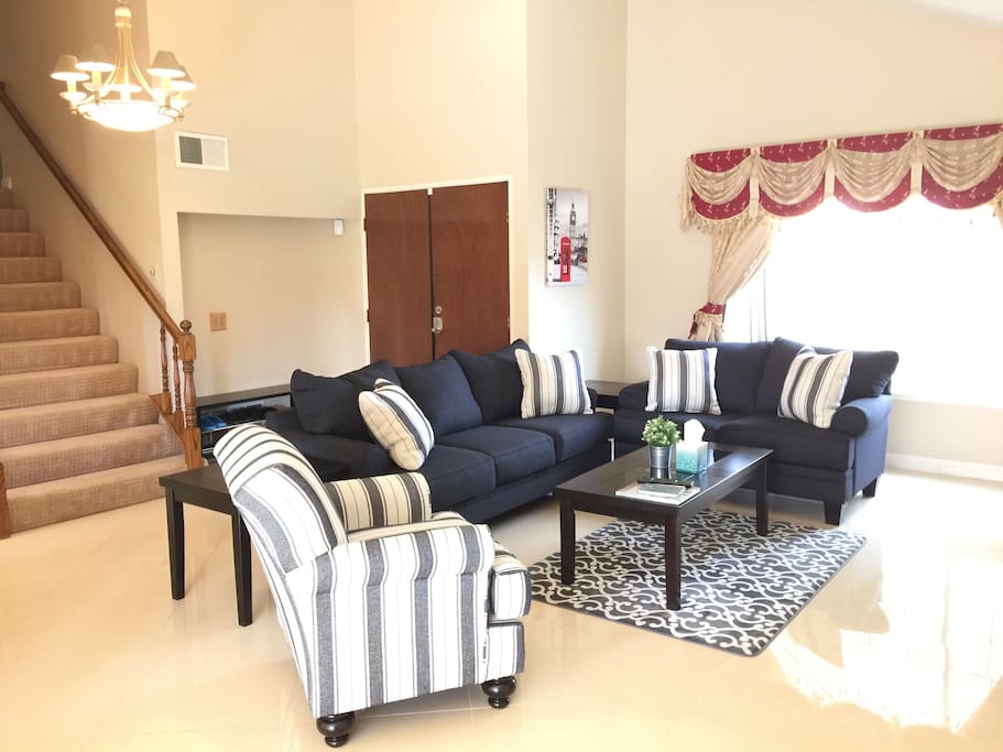 Large Living Room w/ High Ceiling