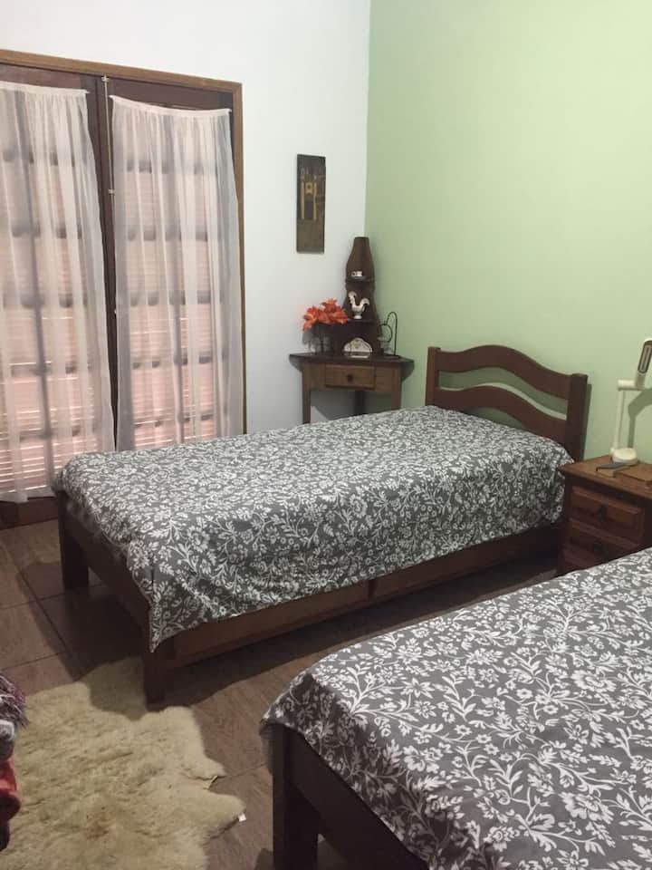 Soba s 2 kreveta za 1 osobu