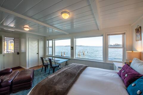 BAY VIEW BUNGALOW ON WATERFRONT 15 MIN 2 GG BRIDGE