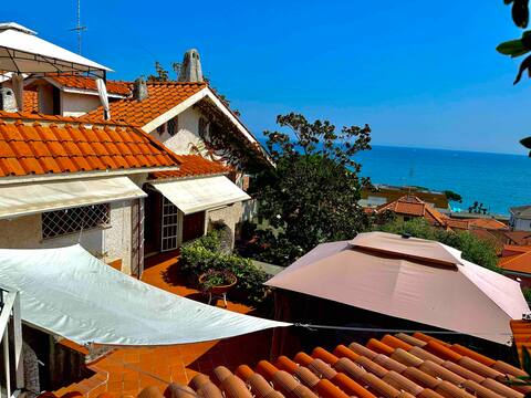 La Casa dei Nonni Apartment in villa with sea view