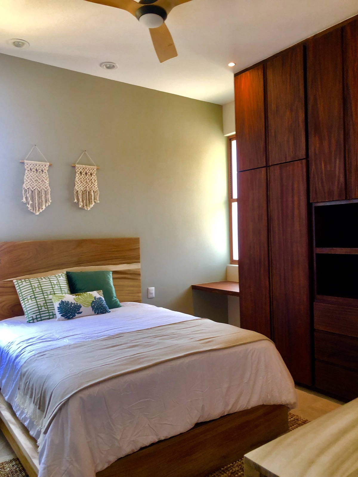 1 - ва спалня 