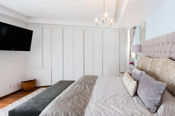 Discover La Condesa from a Terrace of Your Own gallery image 3