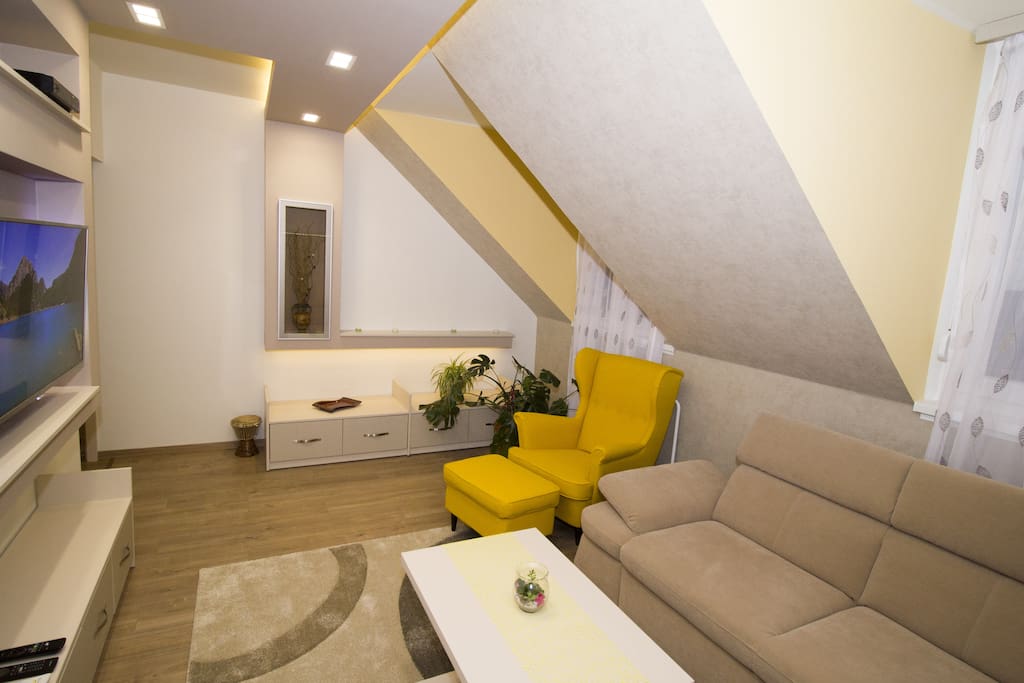 Living room - photo 2
