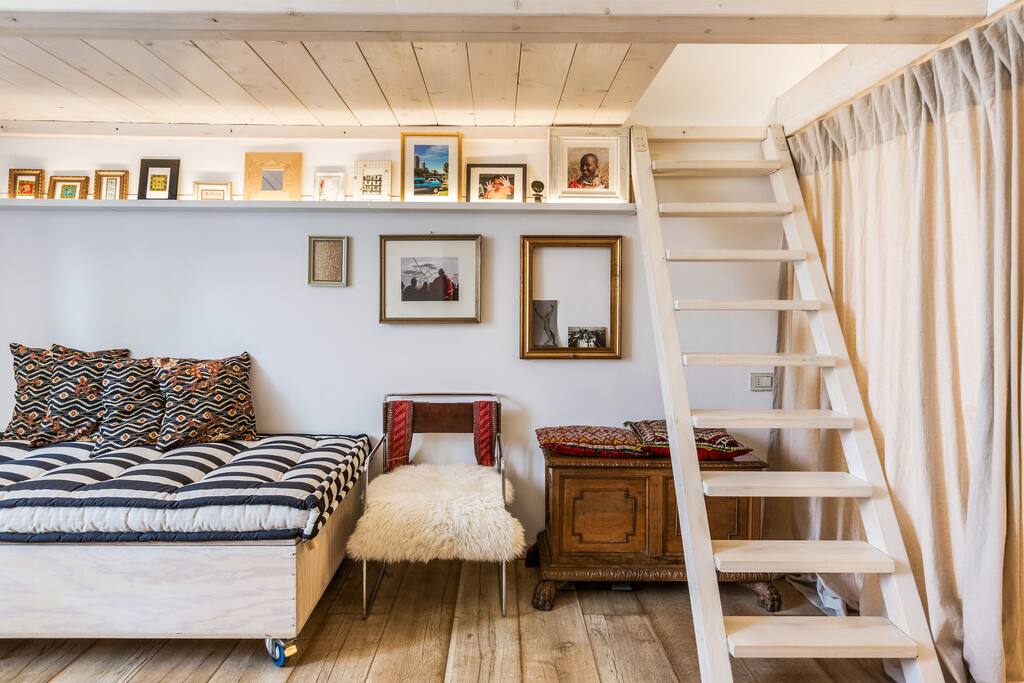 The Bedroom & The walk-in closet