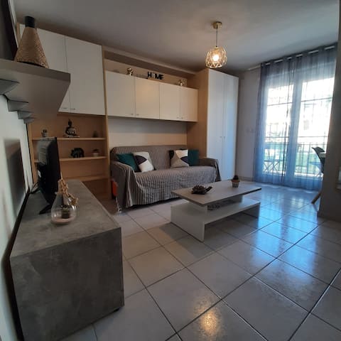 Propriété Airbnb réussie: Menton studio in luxury building à Menton