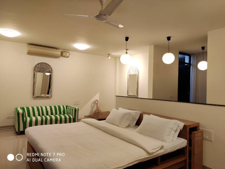Bedroom 2 image 4