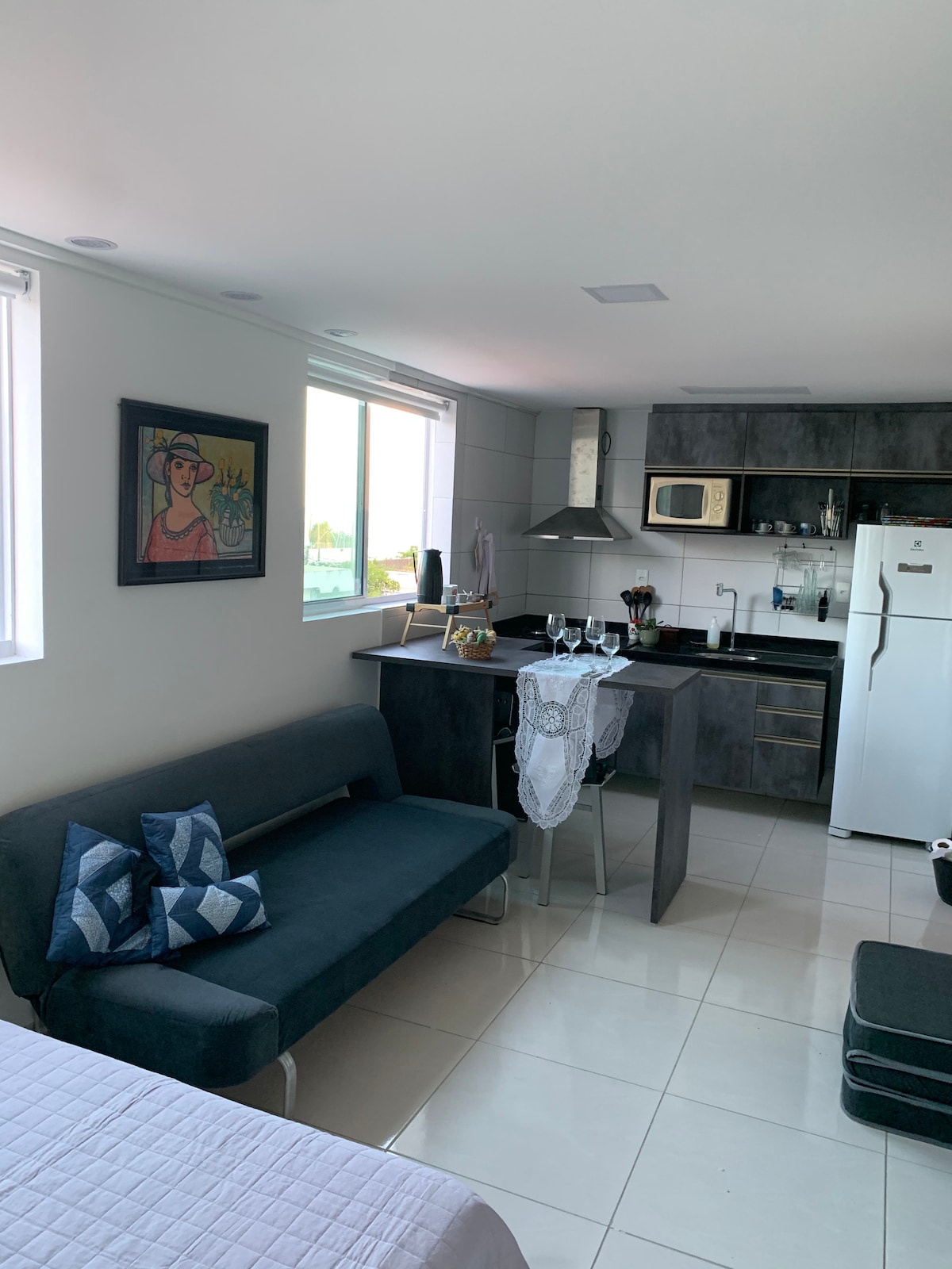 Ტახტიანი საწოლი/სამზარეულო