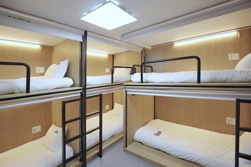6 Dorm
