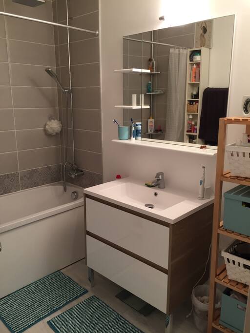 Salle de bain partagée