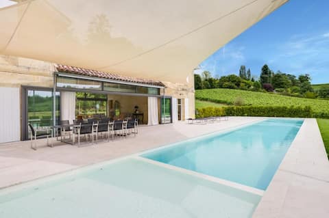 Chateau Picoron Villa & Pool, A Bordeaux Wine stay