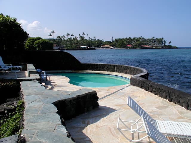 Honu Kai Hale – Oceanfront home