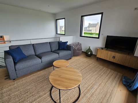 Top Airbnb: Architect-designed house 9p - 400 m from the sea & village in Santec