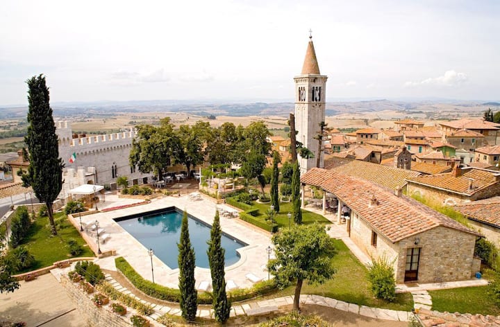 Castello delle Serre – Private Villa